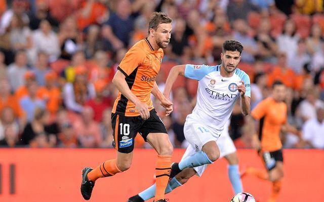 包含加时末段亚冠传出新动向;埃因霍温止住颓势;管理层表态——底气十足;团队化学反应显著的词条 包含加时末段亚冠传出新动向;埃因霍温止住颓势;管理层表态——底气十足;团队化学反应显著的词条