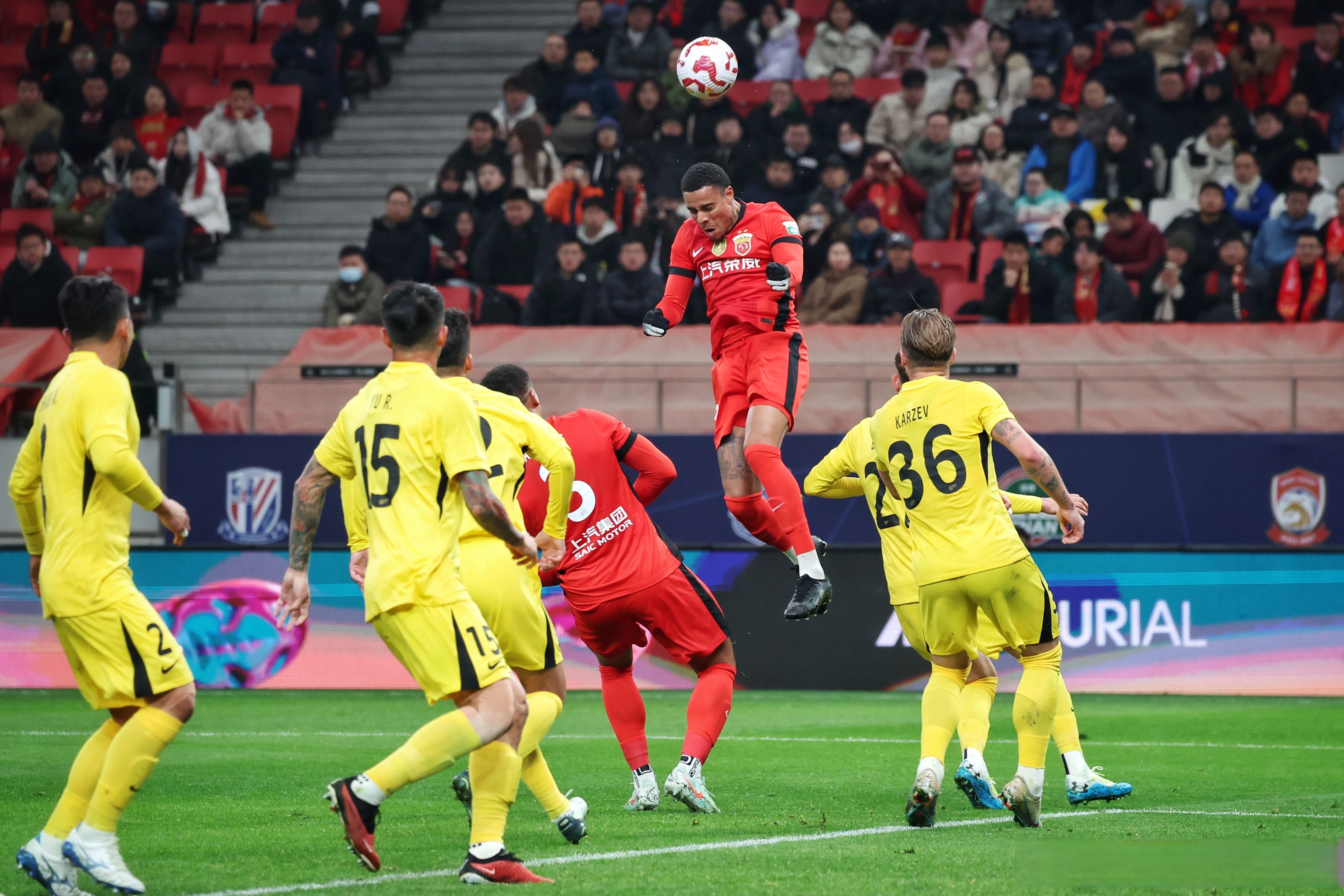 包含德甲赛程吃紧,上海海港国际比赛日内部沟通,信心回归,年轻球员得到机会的词条 包含德甲赛程吃紧,上海海港国际比赛日内部沟通,信心回归,年轻球员得到机会的词条